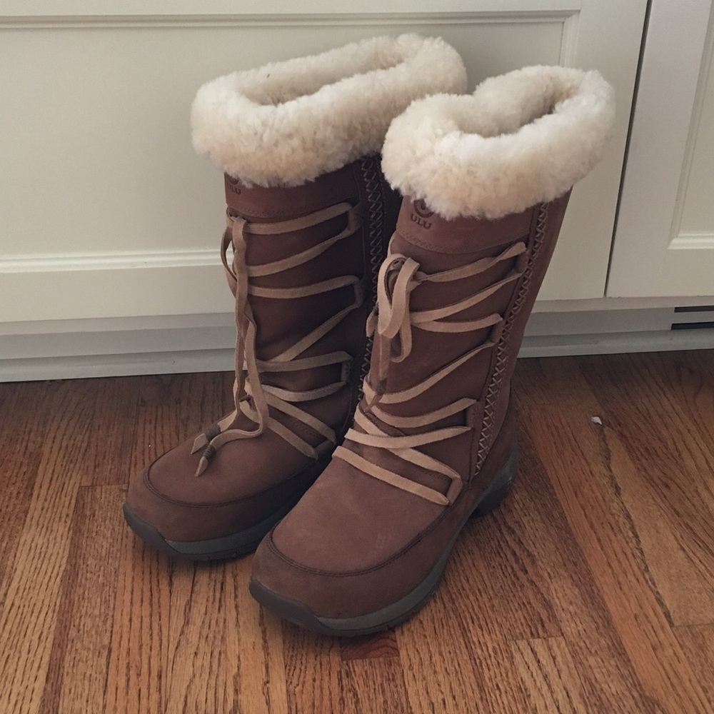 Sheepskin ULU Boots.